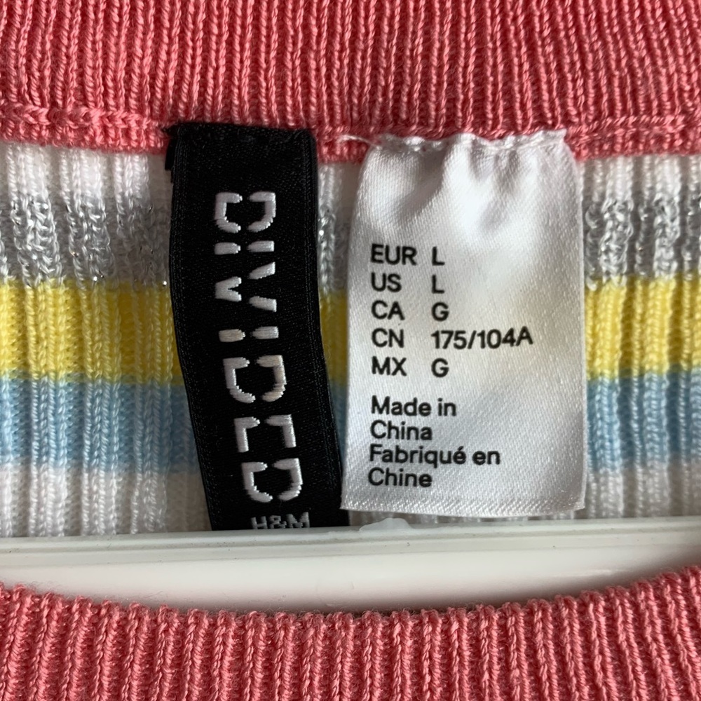 Divided Multicolor Ribbed Ruffle Half Sleeve Blouse - Picture 3 of 3